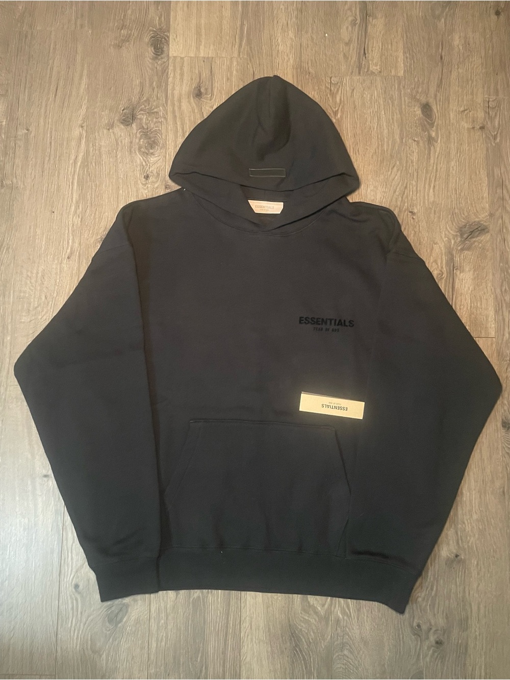 Fear of God Essentials
Oversized Heavyweight Black
Stretch Limo Hoodie Size M